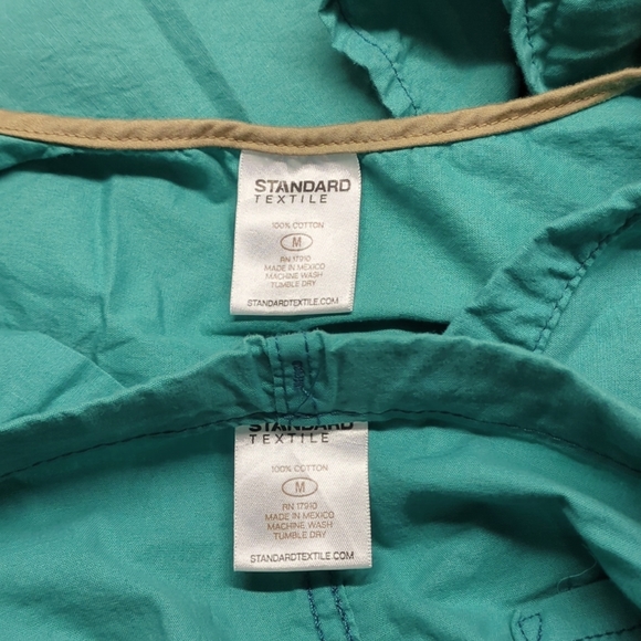 Green Medium Scrubs - Picture 6 of 6